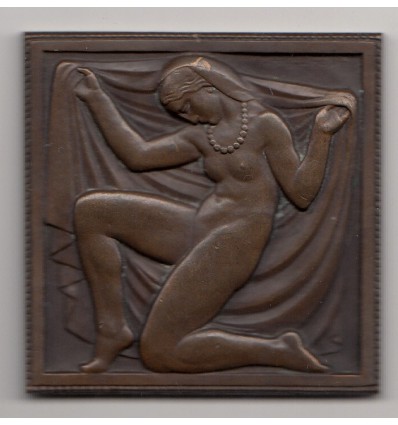 Femme au collier par Marcel Renard s.d. ( 1927 )